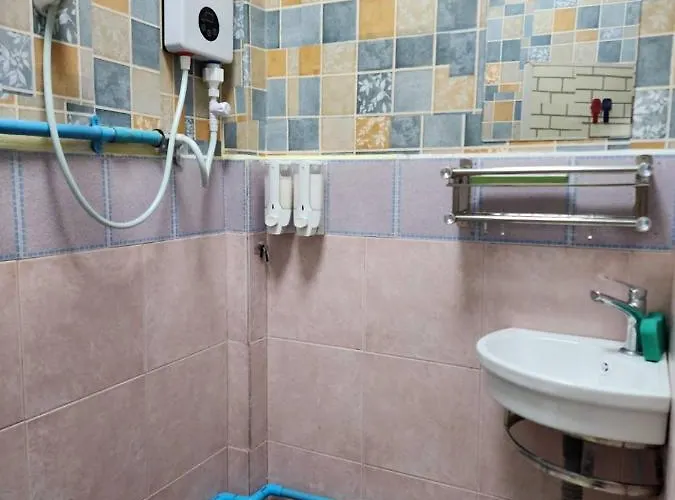 Apartment 206 Lovely With Cool Fan With Full Amenities & Free Wi-fi